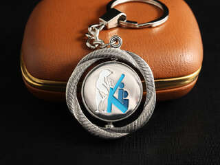Брелок с логотипом "Kii"
