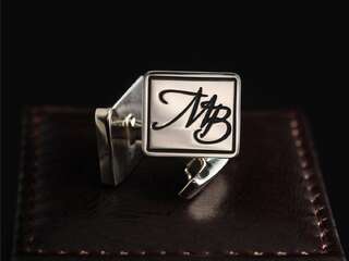 Запонки с инициалами